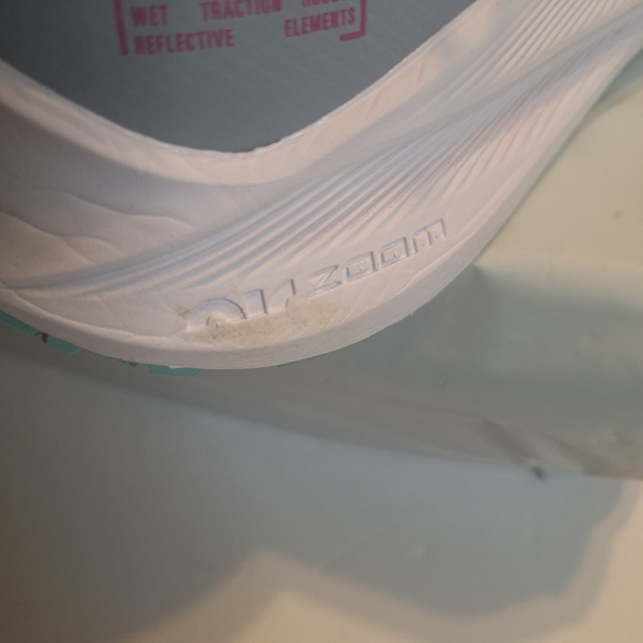 Nike Winflo 7 Shield Running Women's Shoes. Size 10.5 - Picture 4 of 11